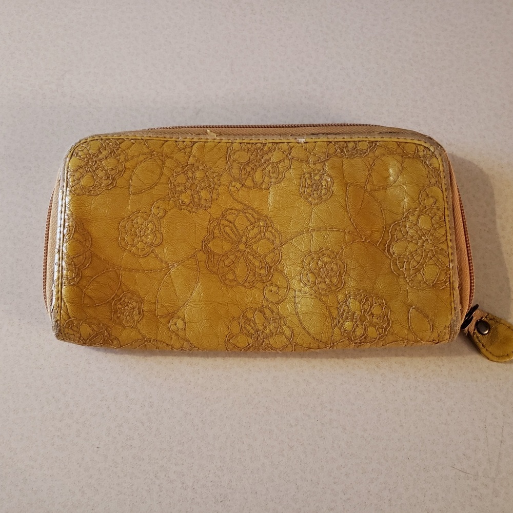 Yellow Wallet